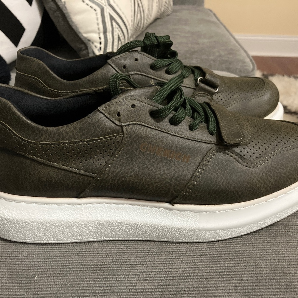 8.5 Chekich  man shoes